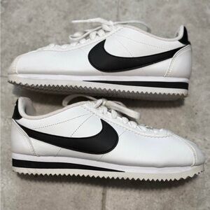 Nike Cortez (women 5.5)